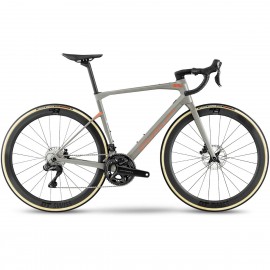 2022 BMC Roadmachine 01 Three Road Bike 2022 BMC Roadmachine 01 Three Road Bike